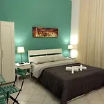 Amoraroma, Economy Guest House With Shared Bathrooms