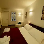Paola\'S Apartment In The Heart Of Trastevere, Roma