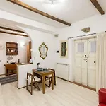 Casagiulia Roman Style
