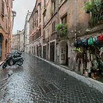 Sleep In The Clouds Near Piazza Navona