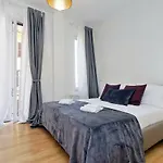 Modern Apartment Quirina