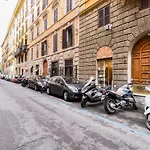 Repubblica Exclusive Apartment