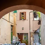 Live Like At Local \