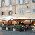 38 Vicolo de\' Cinque
