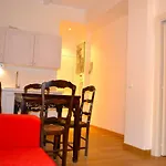 Central Quiet Apartment And Terrace