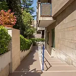 Starry Rome Guest House