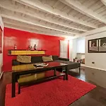 Fiori Flat