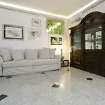 Fontanella Borghese 1bd apartment