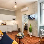 Capo Le Case Home 9