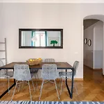 Romac Condotti With 3 Bedrooms Near The Spanish Steps