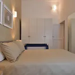 Suite 1A
