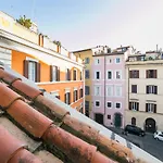 Maison Specchi