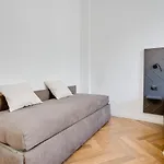 The Right Place - Guest House