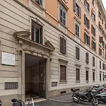 Piramide & Testaccio Design Flat