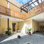 Aeterno Eco Guest House