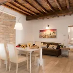 Chiavari Delux Apartment In Campo De Fiori