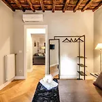 Trevi Fountain Superior 3 Bdr Apartment