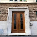 Vatican Walls Rooms