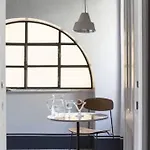 Garibaldi Suites Apartment
