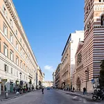 Sonder At Via Nazionale