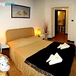 L\'Arco Del Colosseo B&B