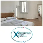 Santa Maria Suites