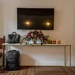 Rhome Luxury Business Collection
