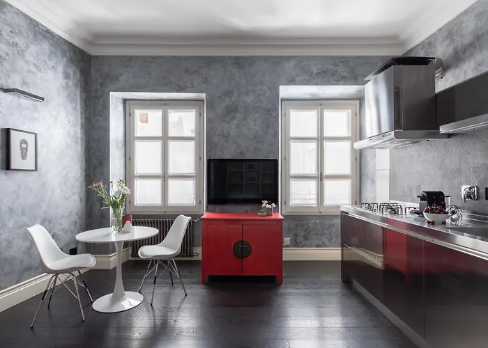 Iflat A Sparkle Of Red In Trastevere