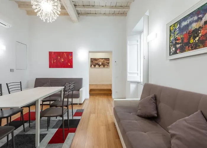 Restored Apartment - Stunning Pantheon View