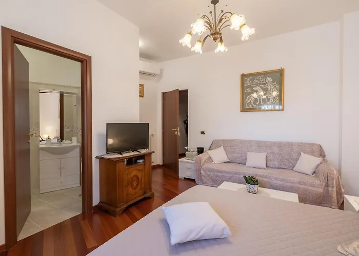 Delia Al Pigneto, Cute Studio Fully Equipped