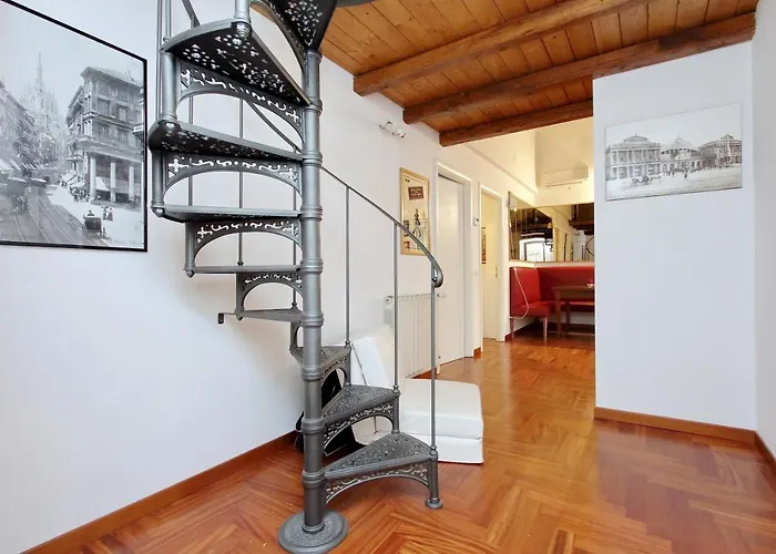 Loving Colosseum Loft