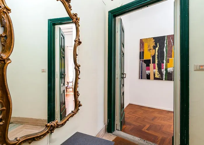 Spanishsteps Luxury Apartment
