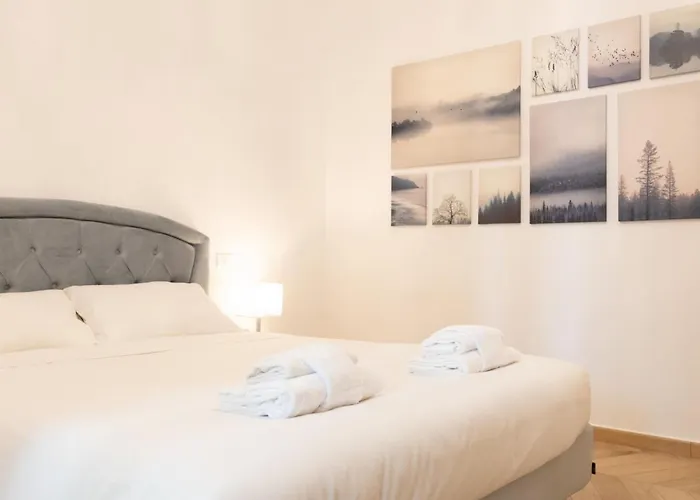 The Best Rent - Elegant Five-Bedrooms Apartment Near Colosseo