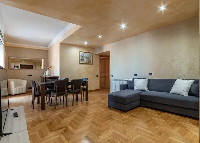 Piazzale Clodio Large Apartment