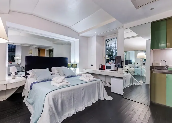 Via Condotti Private Suite