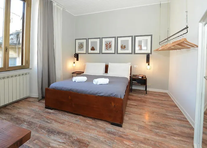 Natale Del Grande 21 Stylish Apartment