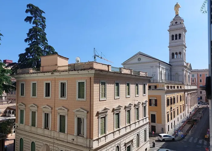 Piccola Piazza Della Liberta