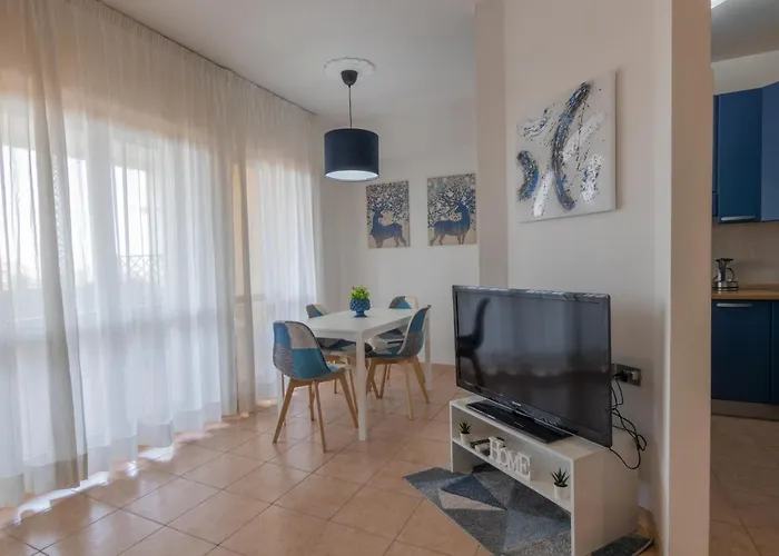Comfort Penthouse - Private Parking, Wi-Fi