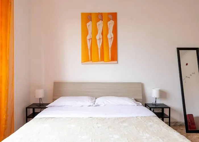 Ambra\'S Bright Apartment