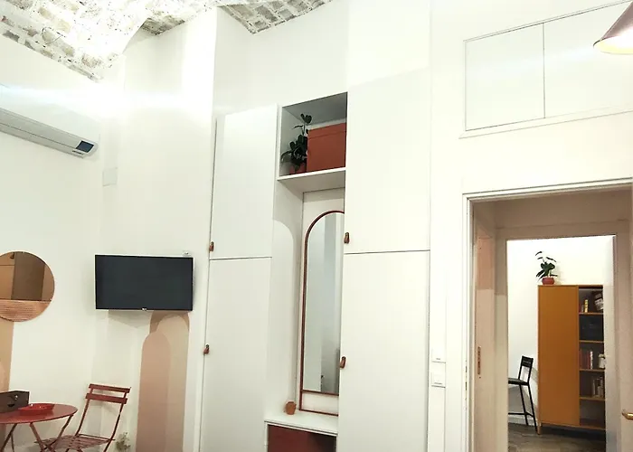 Vera Roma Suite&Apartment - Charming 3 Bedroom Apt - 20Min Walk From Colosseum