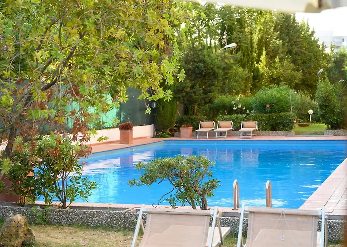 Laura Sweet Home Con Piscina