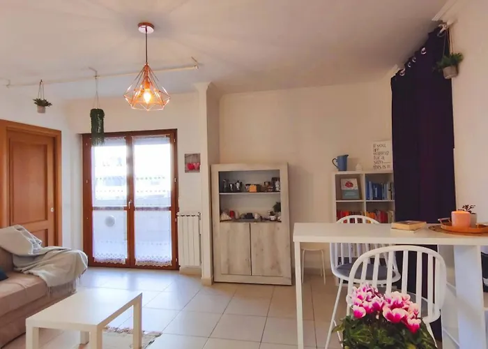 Marika\'S Cozy Home With Large Balcony