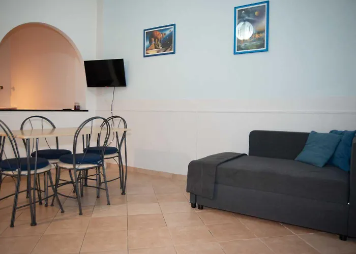 Trio Apartment
