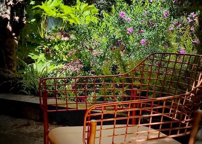 LOQUAT HOUSE nel giardino segreto in zona Vaticano