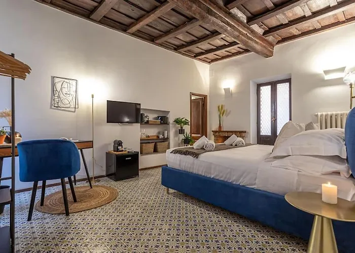 18 Ciancaleoni House
