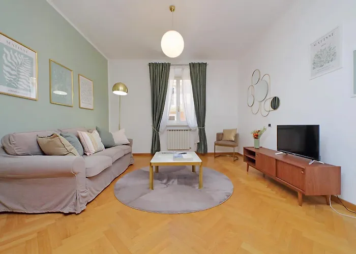 Ych-Comfortable 2 Bedrooms Flat Near Colosseum