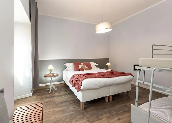 Big Flat In The Heart Of Trastevere 4 Bedrooms 3 Bath