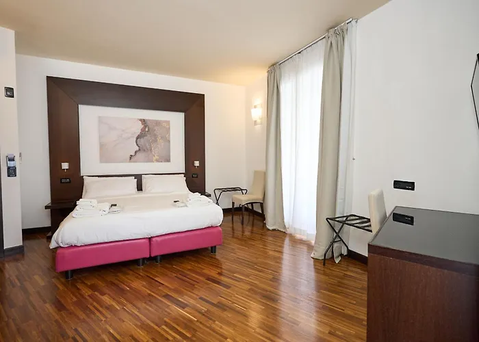 Gemini Rooms