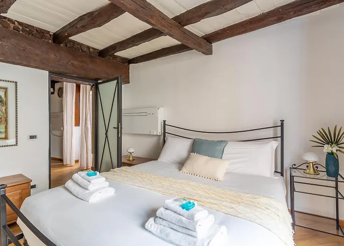 Iflat Campo De Fiori\'S Comfy Gem