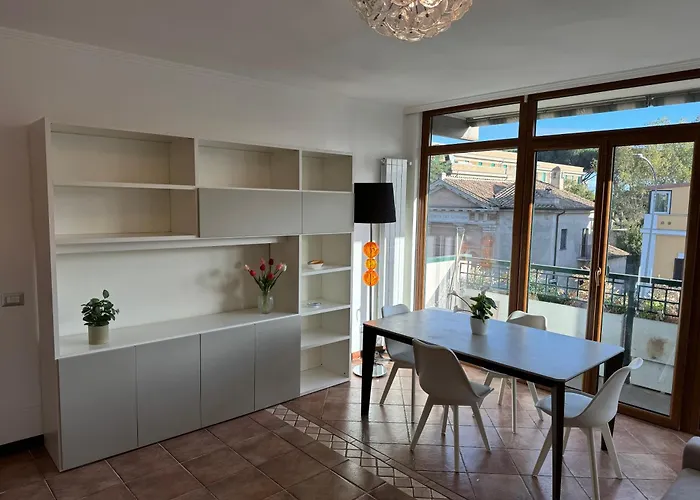 La Casa Del Tomo